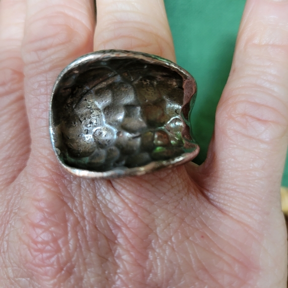 Metal Pointu Ring - Picture 5 of 5